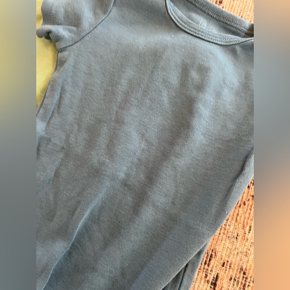 Carter's Kids Bodysuits in Gray, Green, and Blue 12 month - Picture 2 of 6